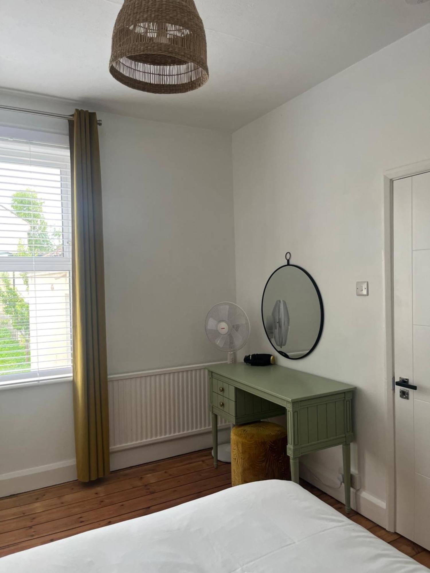 Spacious And Stylish Home Bath Buitenkant foto