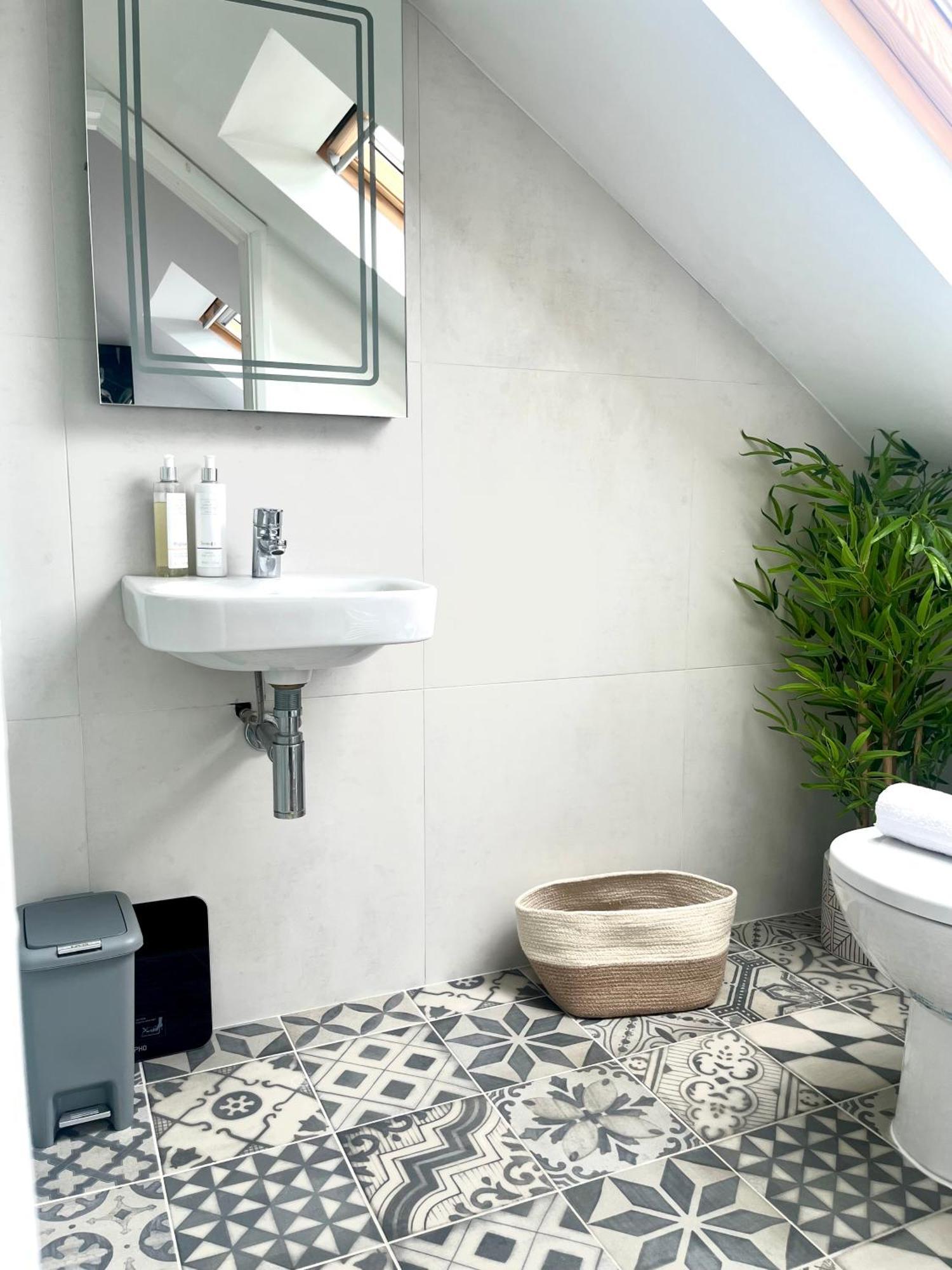 Spacious And Stylish Home Bath Buitenkant foto